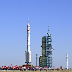 China deseja retorno seguro dos dois astronautas americanos presos