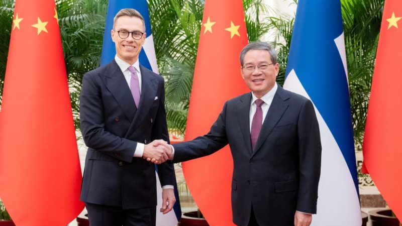 Premiê chinês encontrou-se com o presidente finlandês