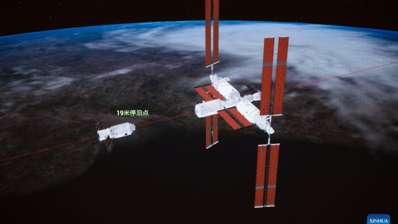 Nave de carga Tianzhou-8, da China, atraca na estação espacial Tiangong