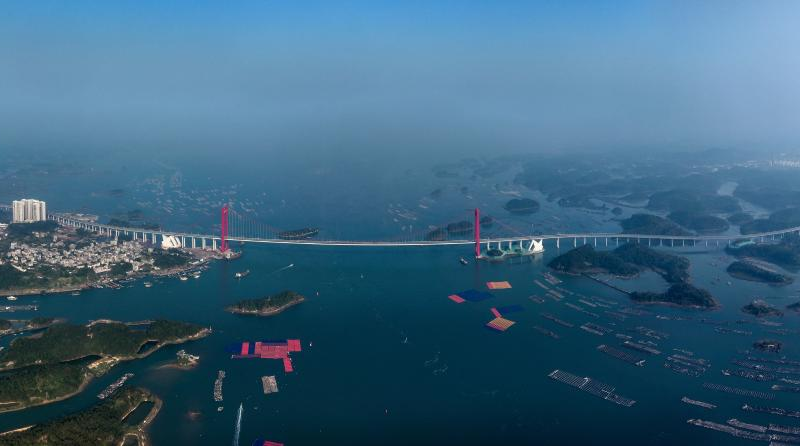 Ponte marítima mais longa de Guangxi, na China, está aberta ao trânsito