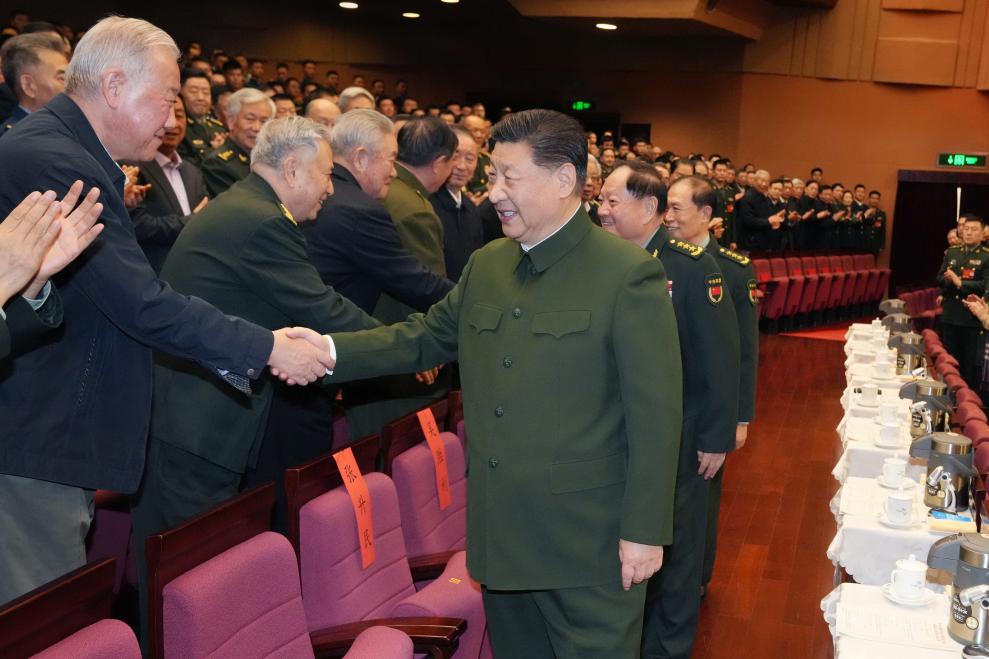 Xi estende saudações da Festa da Primavera aos veteranos militares