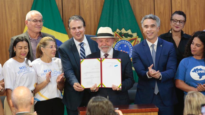 Brasil lança programa de incentivo para professores irem dar aulas nas regiões mais remotas do país