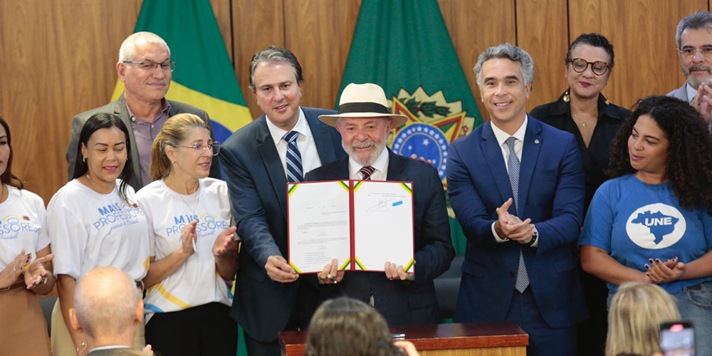 Brasil lança programa de incentivo para professores irem dar aulas nas regiões mais remotas do país