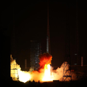 China lança novo satélite experimental para tecnologia de comunicação