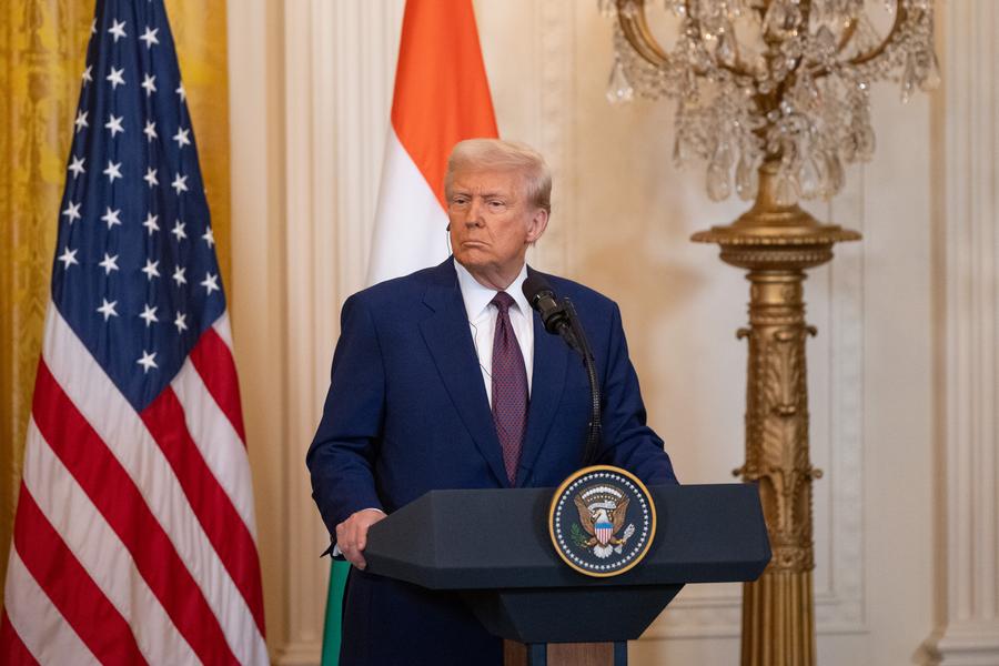 Observatório Econômico: Especialistas alertam que tarifas de Trump podem prejudicar economia global