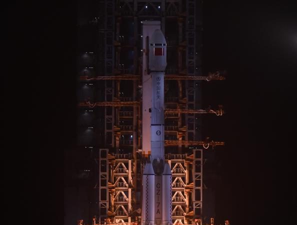 China lança foguete transportador de médio porte Longa Marcha-7A