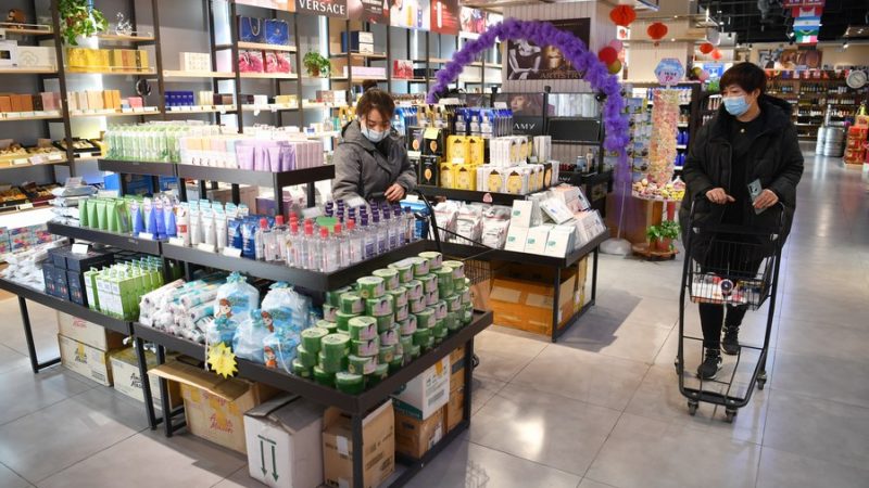 Vendas no varejo da China aumentam 33,8% em janeiro e fevereiro