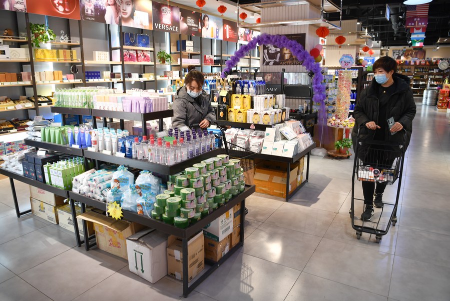 Vendas no varejo da China aumentam 33,8% em janeiro e fevereiro