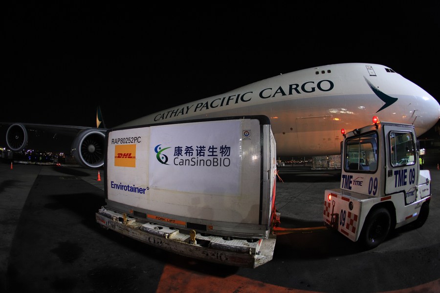 China aprova testes clínicos para vacina inalada da CanSino contra COVID-19