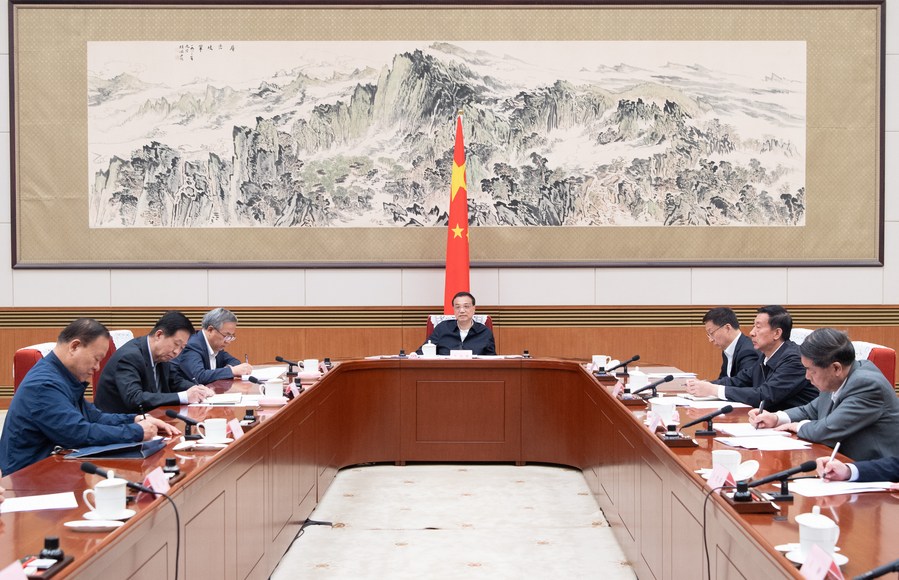 Primeiro-ministro chinês pede atmosfera social que estimule inovação e criatividade