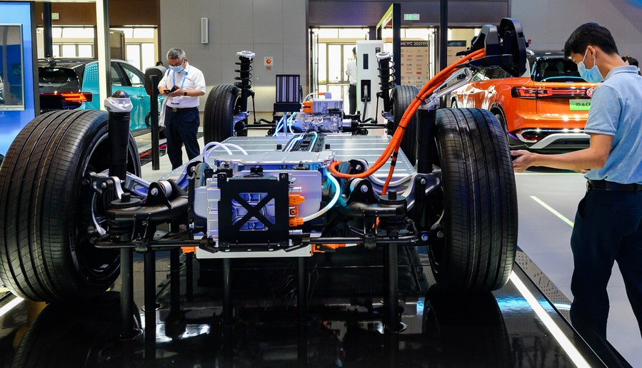 Montadoras e especialistas globais pedem cooperação em veículos de nova energia