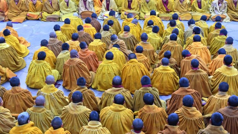 Panchen Lama recebe “diploma de doutorado” da escola Gelug de budismo tibetano