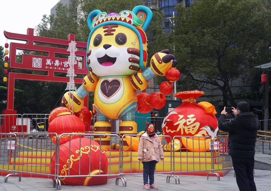 Autoridades turísticas da China enfatizam medidas rigorosas anti-COVID para feriado seguro