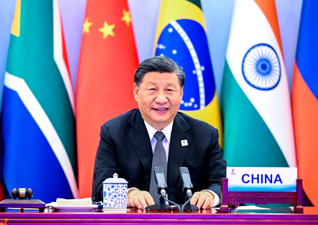 Xi preside 14ª Cúpula do BRICS e destaca a importância de promover parceria de alta qualidade