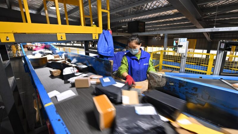 Setor chinês de logística cresce nos primeiros 10 meses
