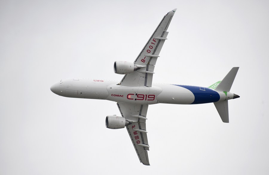 Primeiro jato C919 é entregue à China Eastern Airlines