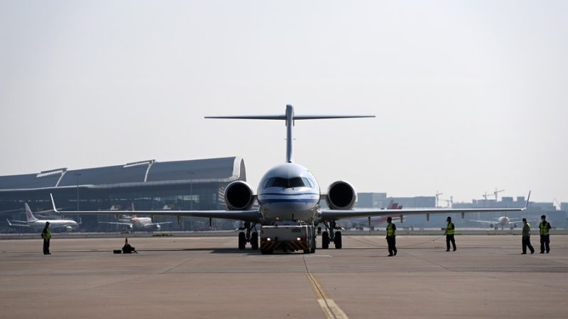Jato de passageiros desenvolvido pela China entra no mercado estrangeiro