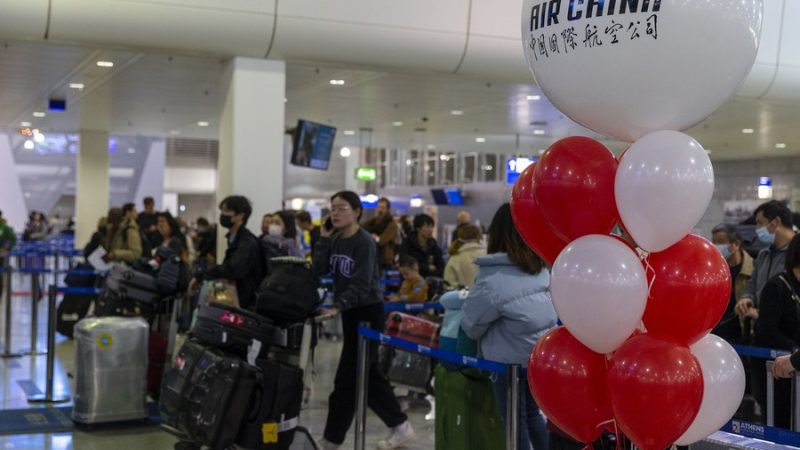 China aliviará restrições a voos internacionais a partir de 8 de janeiro