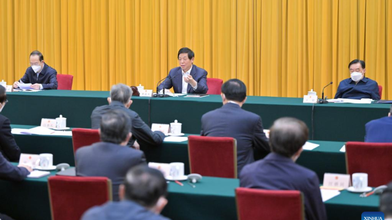 Chefe do Legislativo chinês enfatiza melhoria dos congressos populares