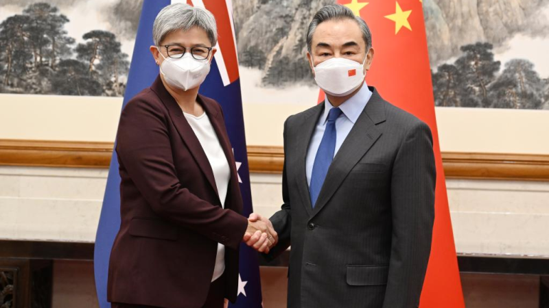 Chanceleres da China e Austrália realizam diálogo estratégico