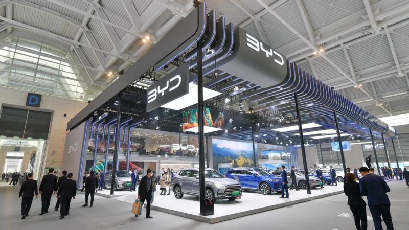 Exportações de automóveis da China aumentam 54,4% em 2022