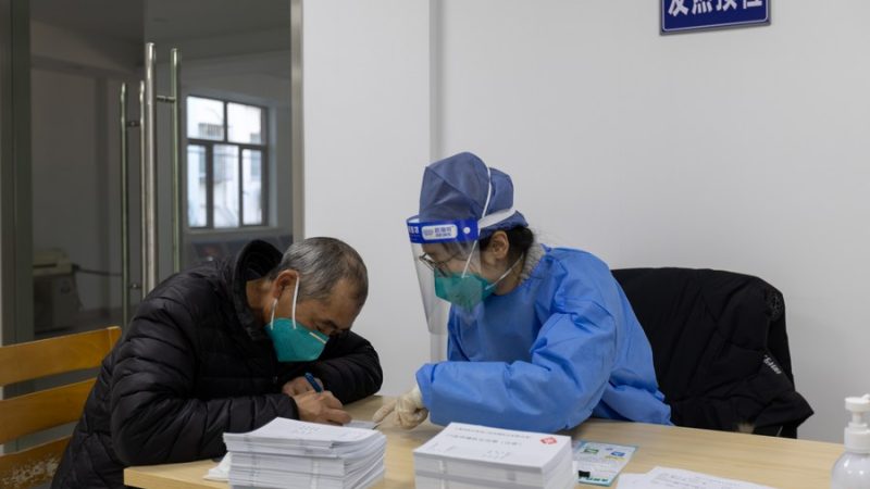 Chefe da OMS elogia esforços de resposta à COVID da China