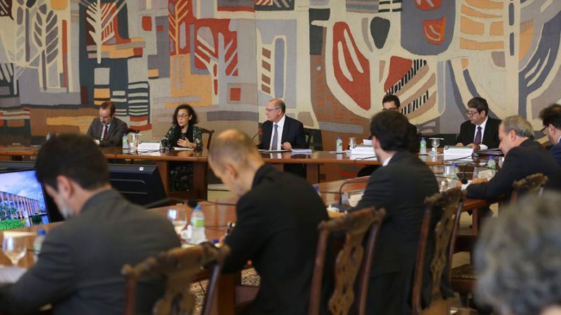 Vice-presidente do Brasil lidera reunião interministerial para discutir cooperação com a China