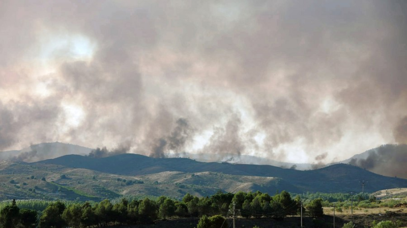 Incêndio na Espanha queima 4.000 hectares e força evacuação de 1.500 pessoas