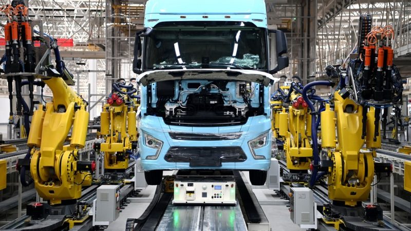 Atividade manufatureira da China se expande por três meses consecutivos