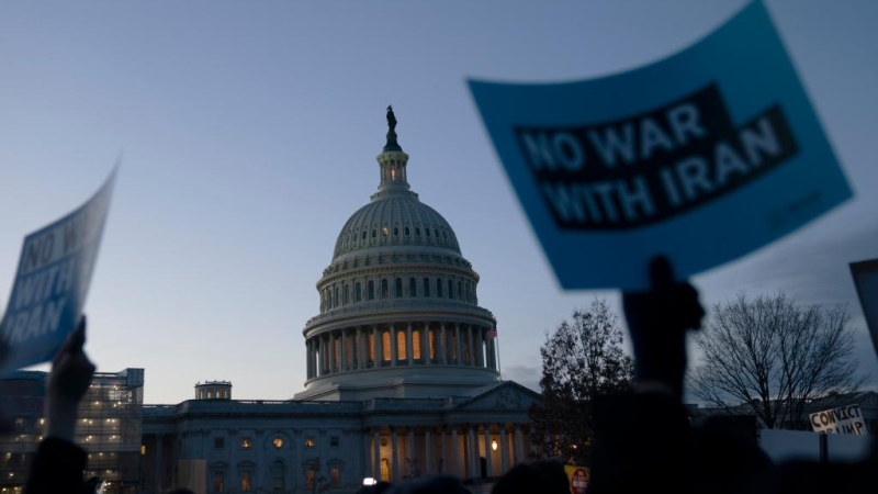 Esfregando sal nas feridas: sanções dos EUA ferem e até matam “crianças borboleta” no Irã