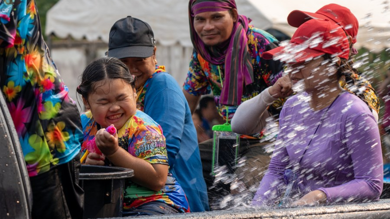 Província na fronteira nordeste da Tailândia está otimista com serviço transfronteiriço de passageiros na Ferrovia China-Laos