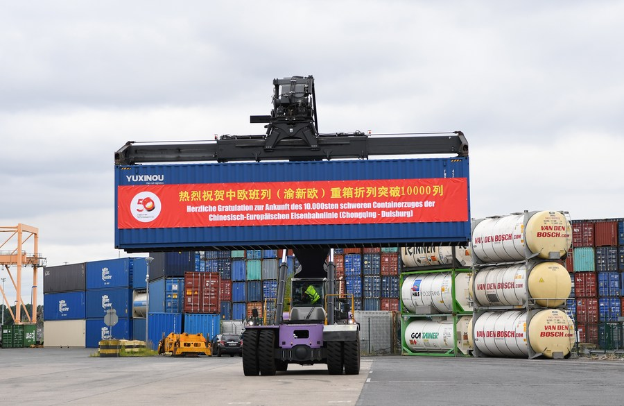 Parlamentares europeus pedem abordagem autônoma e cooperativa da UE para a China