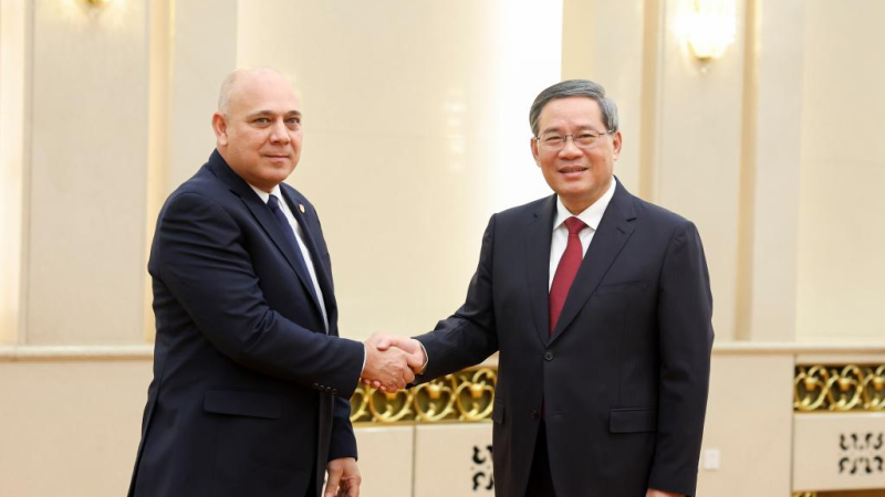 Premiê chinês se reúne com delegação do Partido Comunista de Cuba