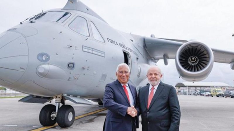 Portugal e Brasil assinam memorando de entendimento para produzir aviões militares na Europa