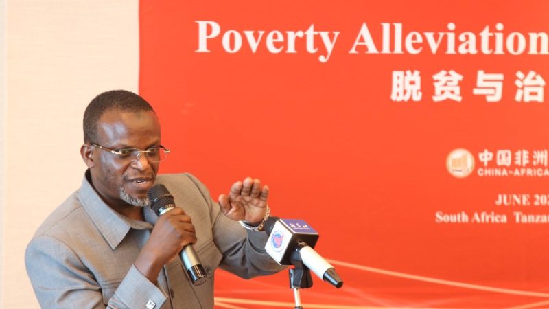 Crescimento inclusivo chinês no combate à pobreza impressiona estudiosos e diplomatas africanos