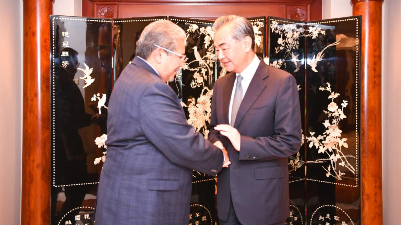 China está pronta para reforçar cooperação integral com Brunei, diz Wang Yi