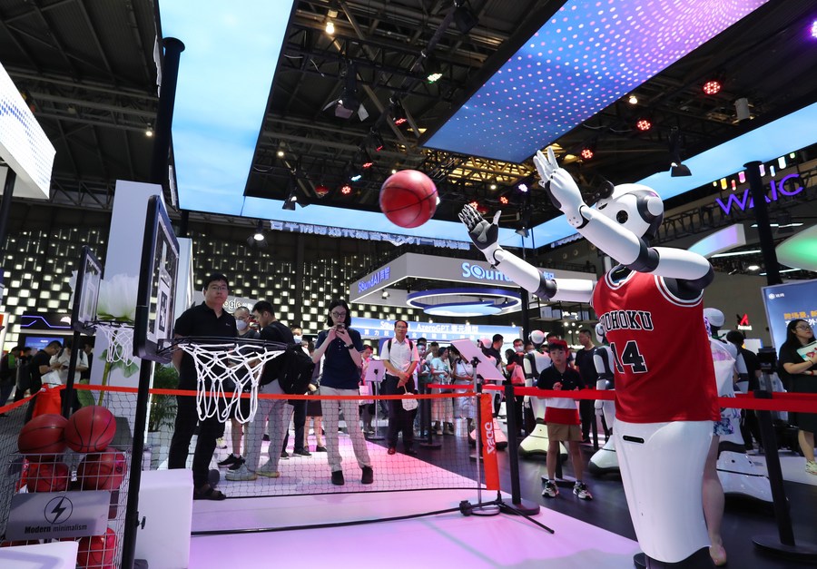 Startup de tecnologia da China lança robô humanoide
