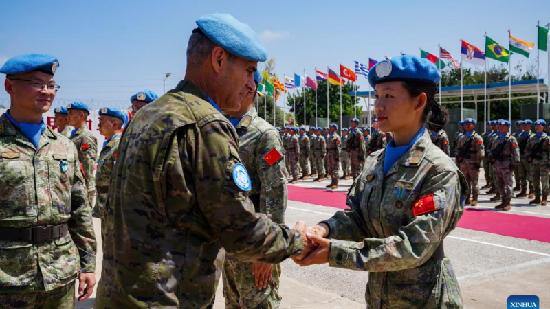 410 soldados da paz chineses no Líbano recebem medalhas da paz da ONU