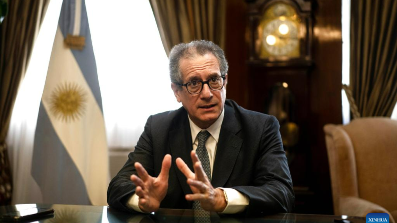 Entrevista: Laços com a China se fortalecem com a incorporação do yuan, diz presidente do banco central argentino