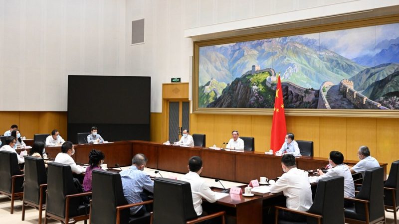 Premiê chinês preside simpósio sobre economia de plataforma