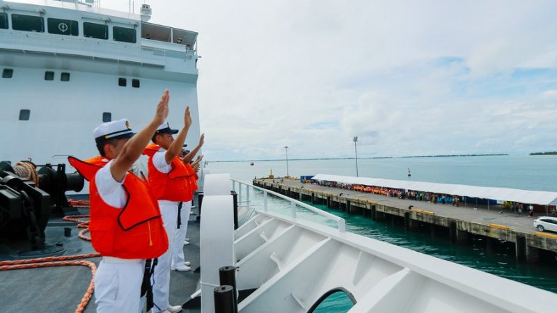 Navio-hospital da China “Arca da Paz” completa sua primeira visita a Kiribati