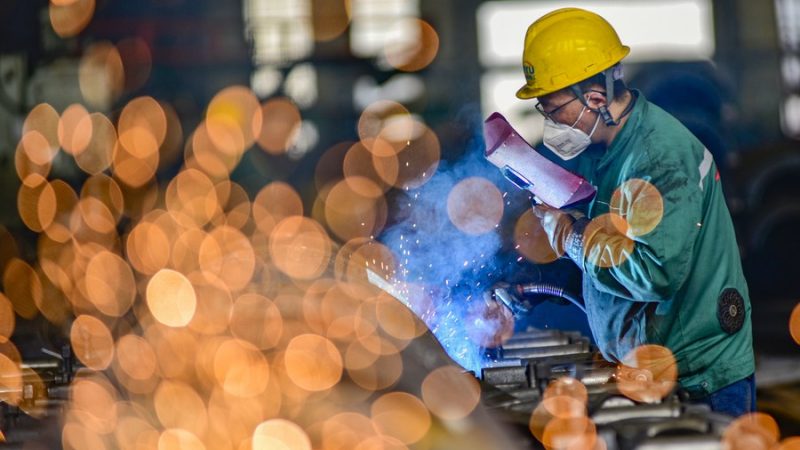 PMIs da China em julho mostram melhoria na manufatura e robustos serviços