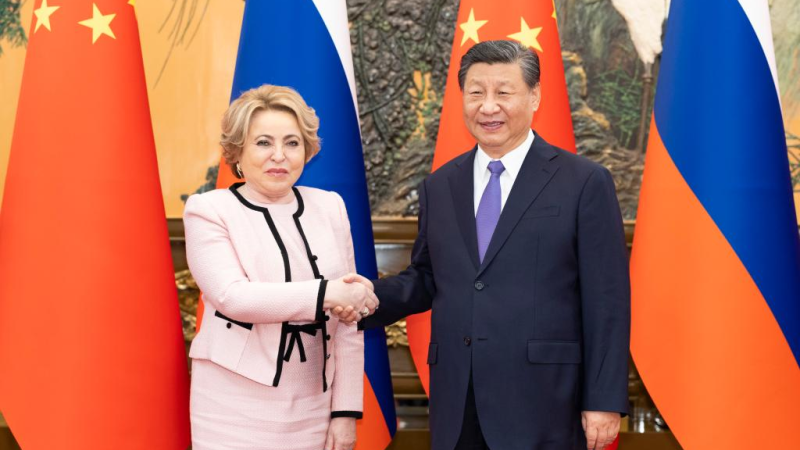 Xi se reúne com presidente do Conselho da Federação Russa