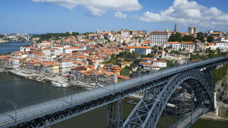 Líder de grupo parlamentar português diz que investimento chinês é bem-vindo