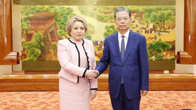 China e Rússia concordam em reforçar cooperação e coordenação parlamentares