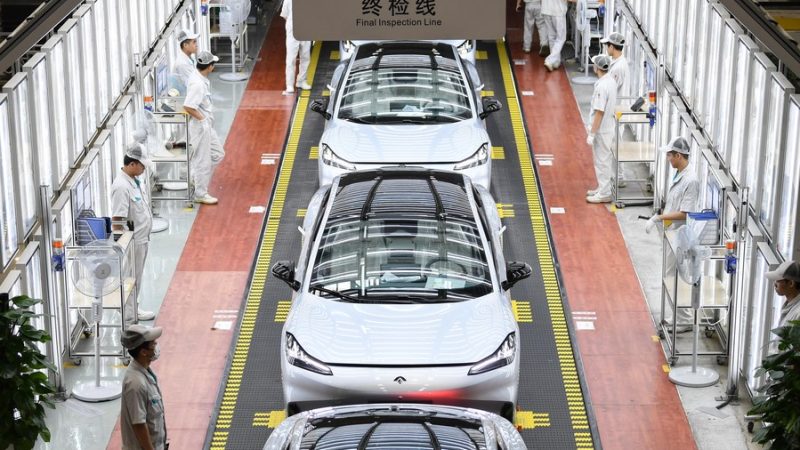 Vendas de veículos elétricos na China crescem 31,9% em julho