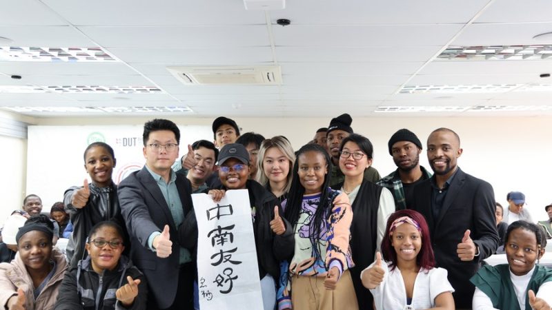 Visita de Xi consolida a “era dourada” das relações China-África do Sul