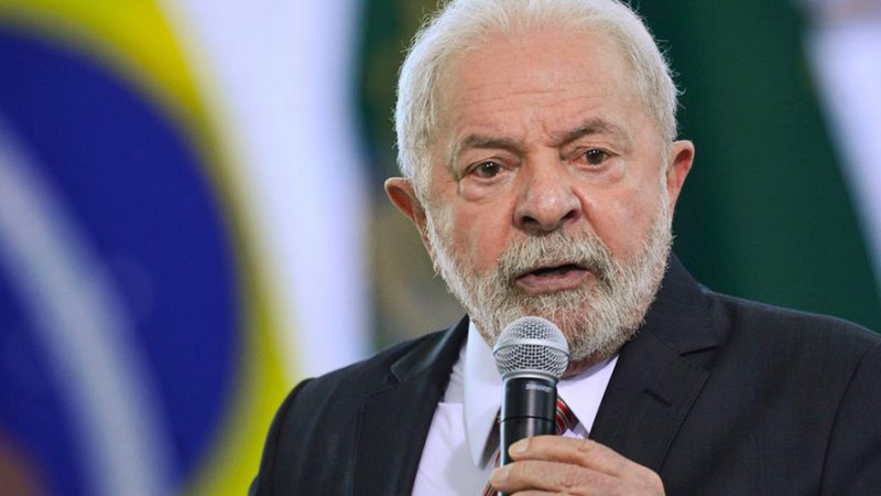 Presidente Lula pede substituição da hegemonia do dólar