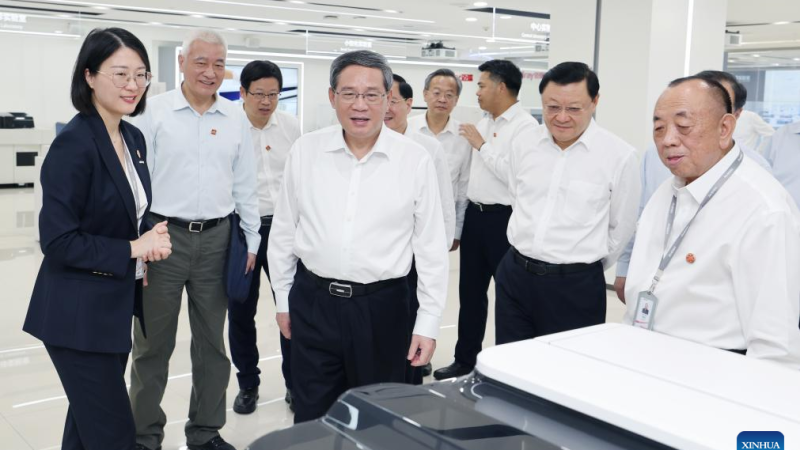 Premiê chinês salienta formação de novas vantagens para desenvolvimento de alta qualidade