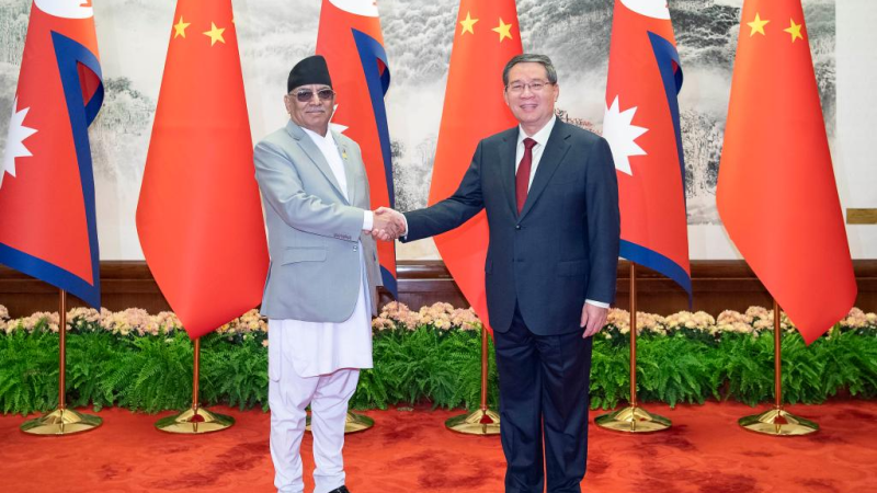 Primeiro-ministro chinês conversa com primeiro-ministro do Nepal